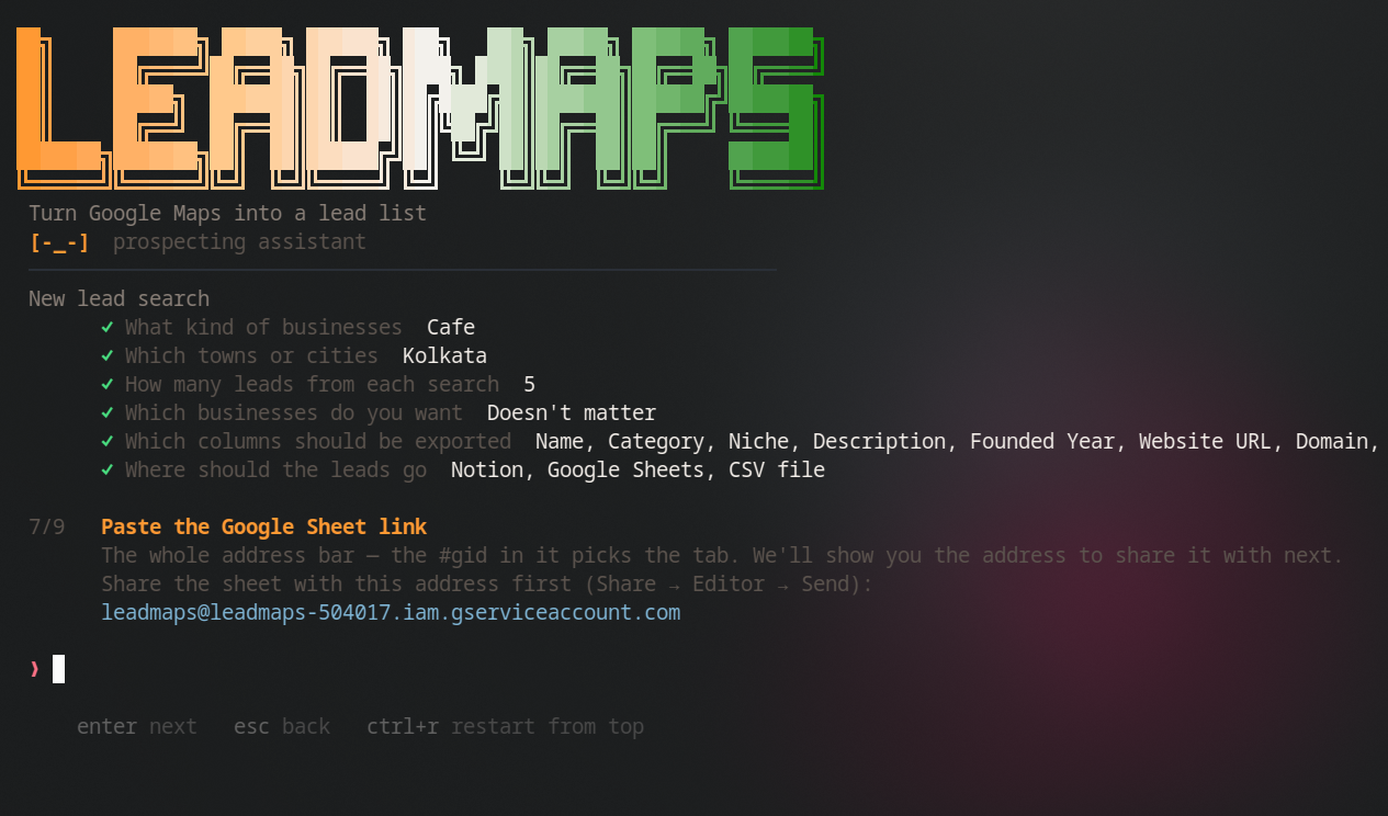 The Leadmaps column picker: 41 export fields grouped under Company, Web, Contact, Social and Location, all ticked, with keys for all, none and defaults.